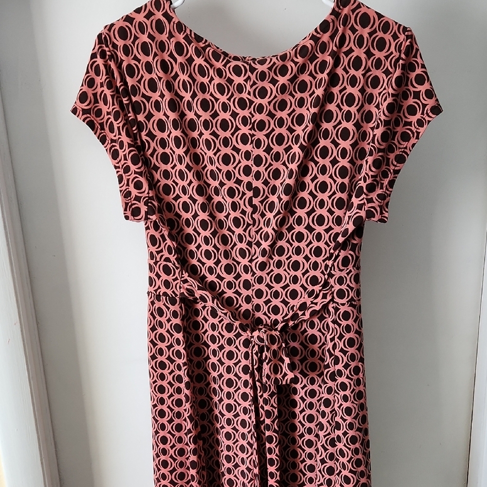 Chic Circle Patterned Midi Dress in Pink - Picture 5 of 6